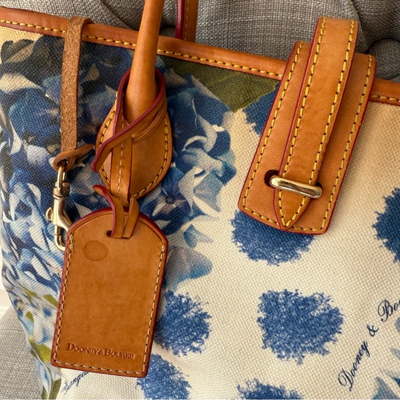 RARE HTF Vintage Dooney & Bourke Hydrangeas Canvas & Vachetta Leather Purse - Picture 5 of 9